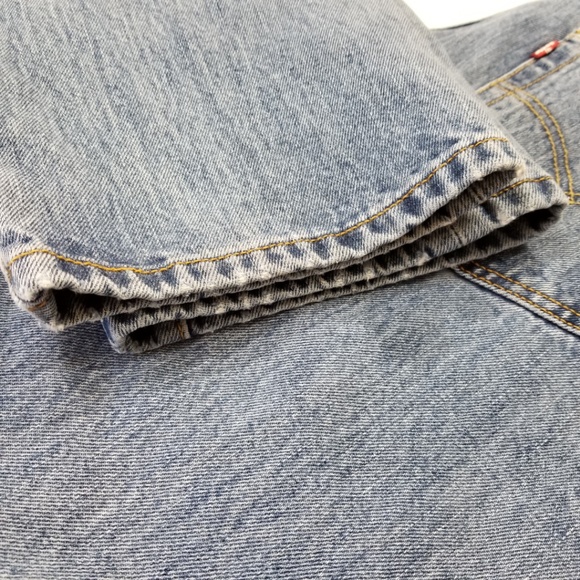 Levis 501 Button Fly Classic Jeans  Size 32 x 30 - Picture 3 of 8